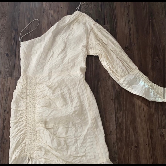 C/MEO Off White One Shoulder Dress - Picture 4 of 9